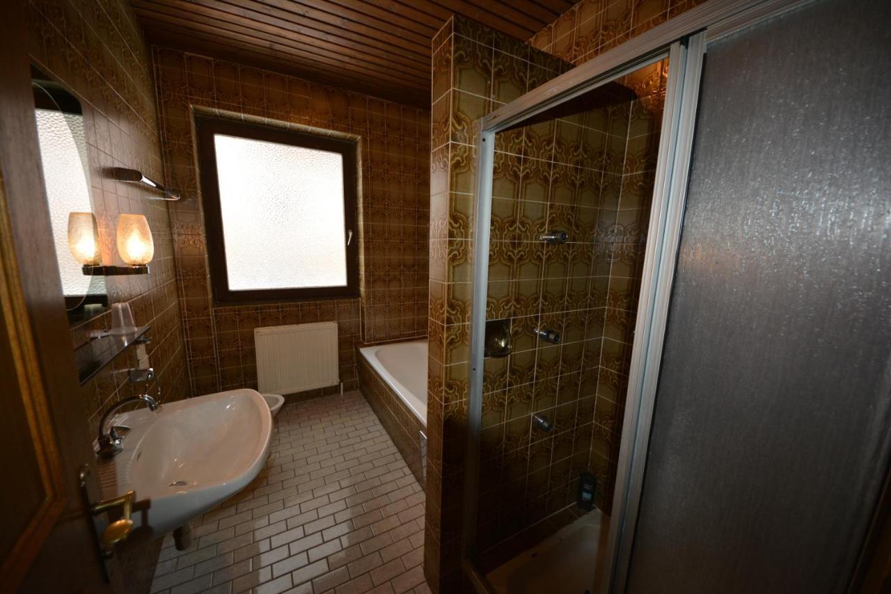 Haus Alpina By Chatel Reizen Bed and Breakfast Grossarl Rum bild