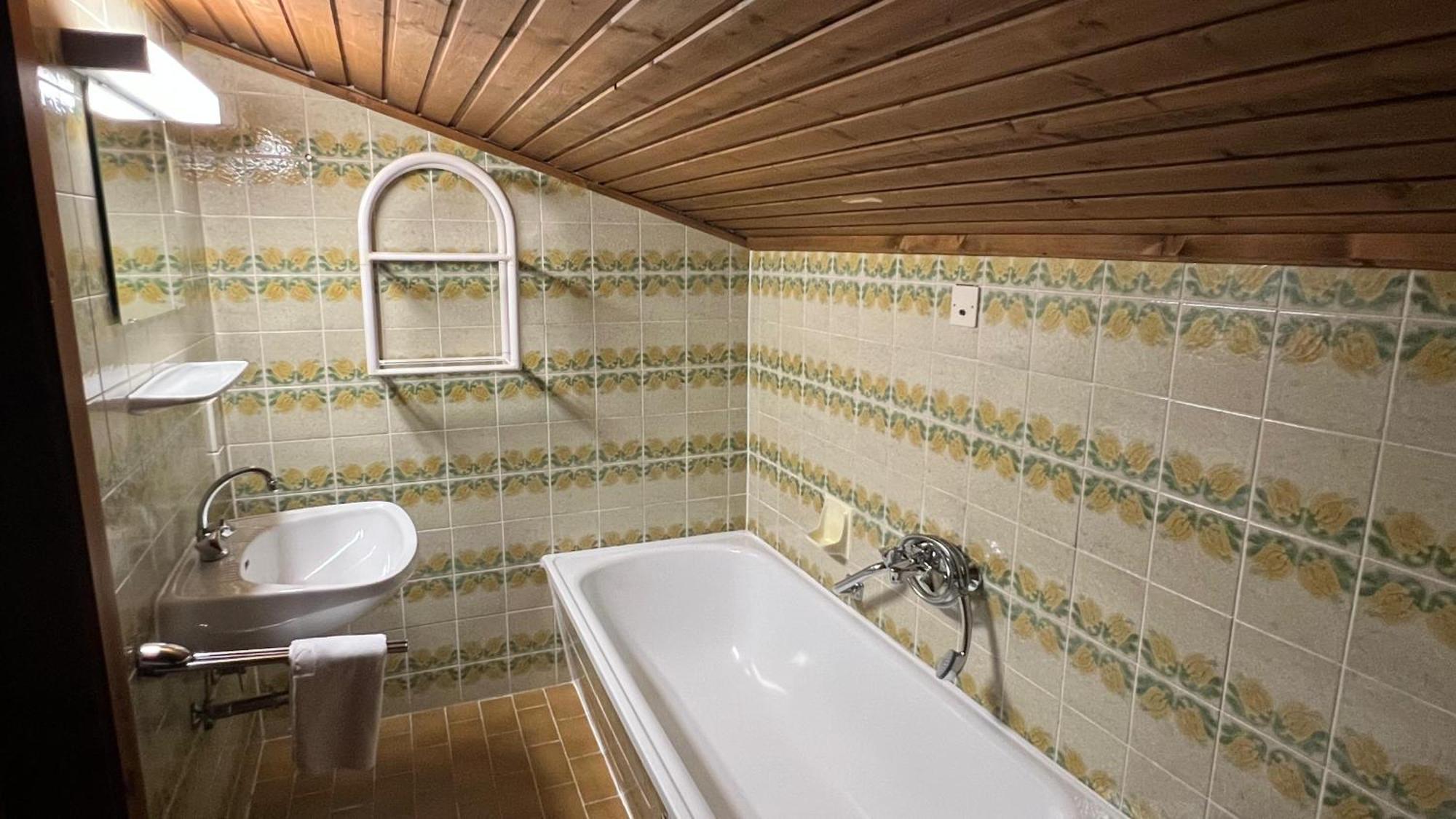 Haus Alpina By Chatel Reizen Bed and Breakfast Grossarl Exteriör bild
